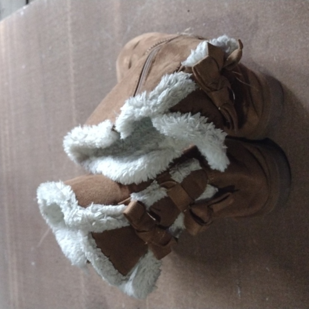 Shoes - Picture 3 of 3